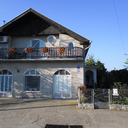 Rooms Mila Rezovac Exterior photo