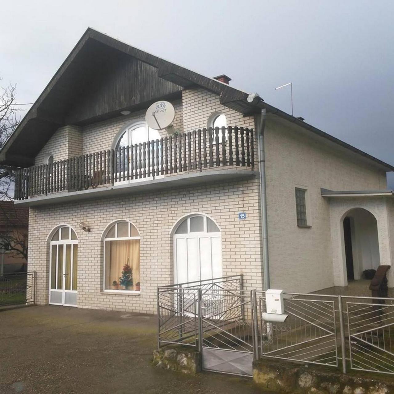 Rooms Mila Rezovac Exterior photo